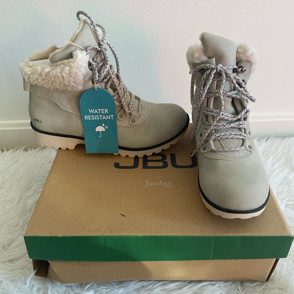 JBU Women's Water Resistant Boots - Cream